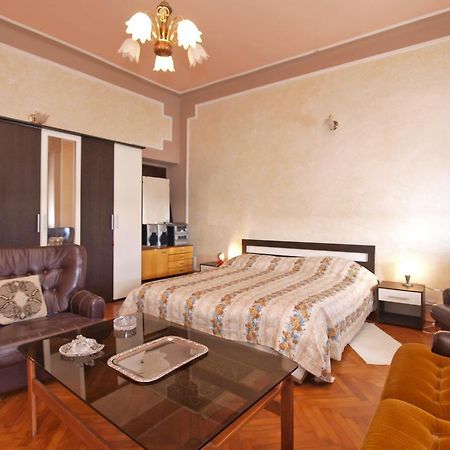 Apartments By The Sea 1050 Ρόβινι Εξωτερικό φωτογραφία